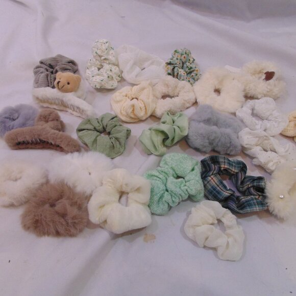 Lot of 26 Misc Miniso, Scrunchies, Floral, Pinstripes, Plain, fuzzy - Picture 1 of 5